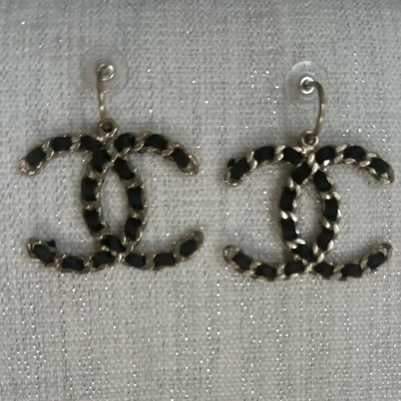 Chanel Vintage Black Gold Chain Dangle Jumbo Earrings Rare Limited Edition - Picture 10 of 14